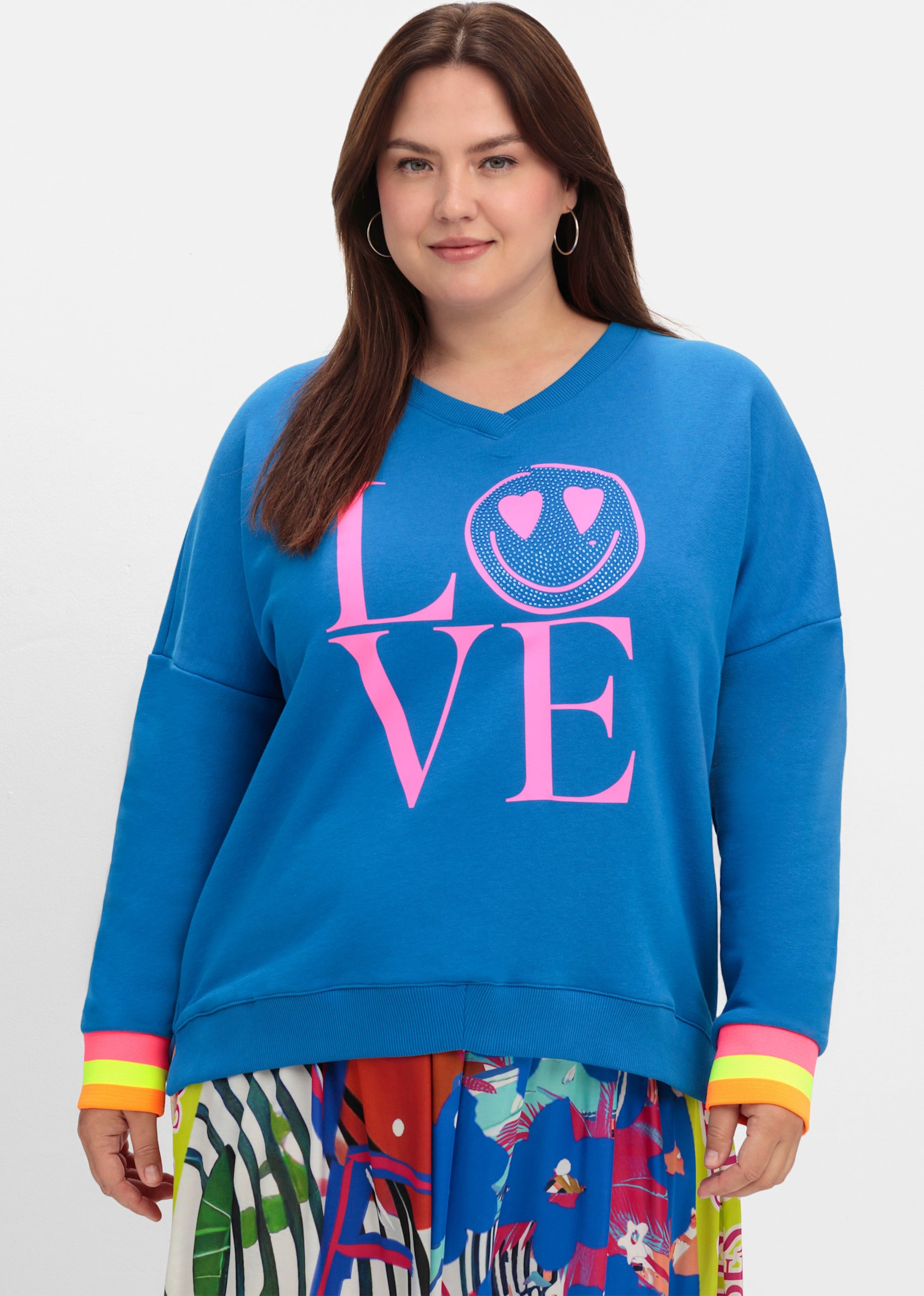 Sheego Sweatshirt mit Frontdruck und Ringelbündchen