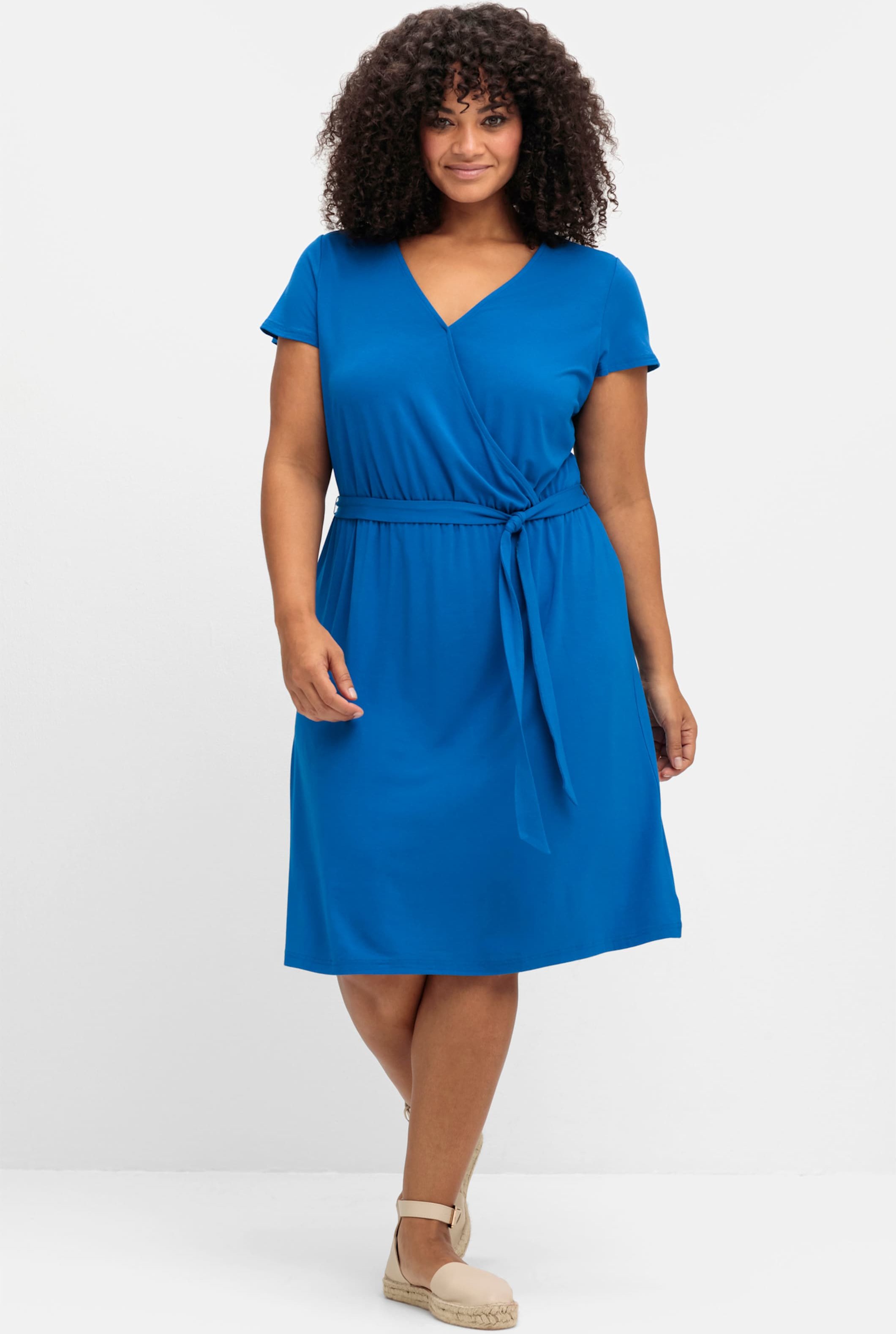 Sheego Jerseykleid mit Rückenausschnitt