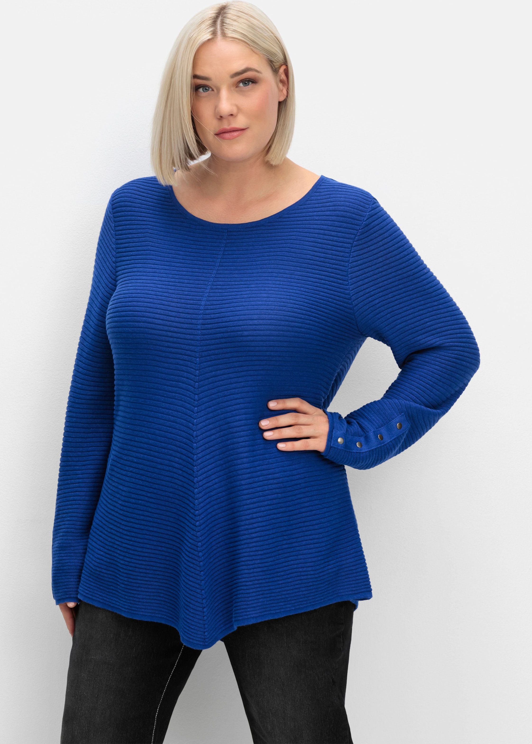 Sheego Rundhalspullover mit Nieten-Verzierung