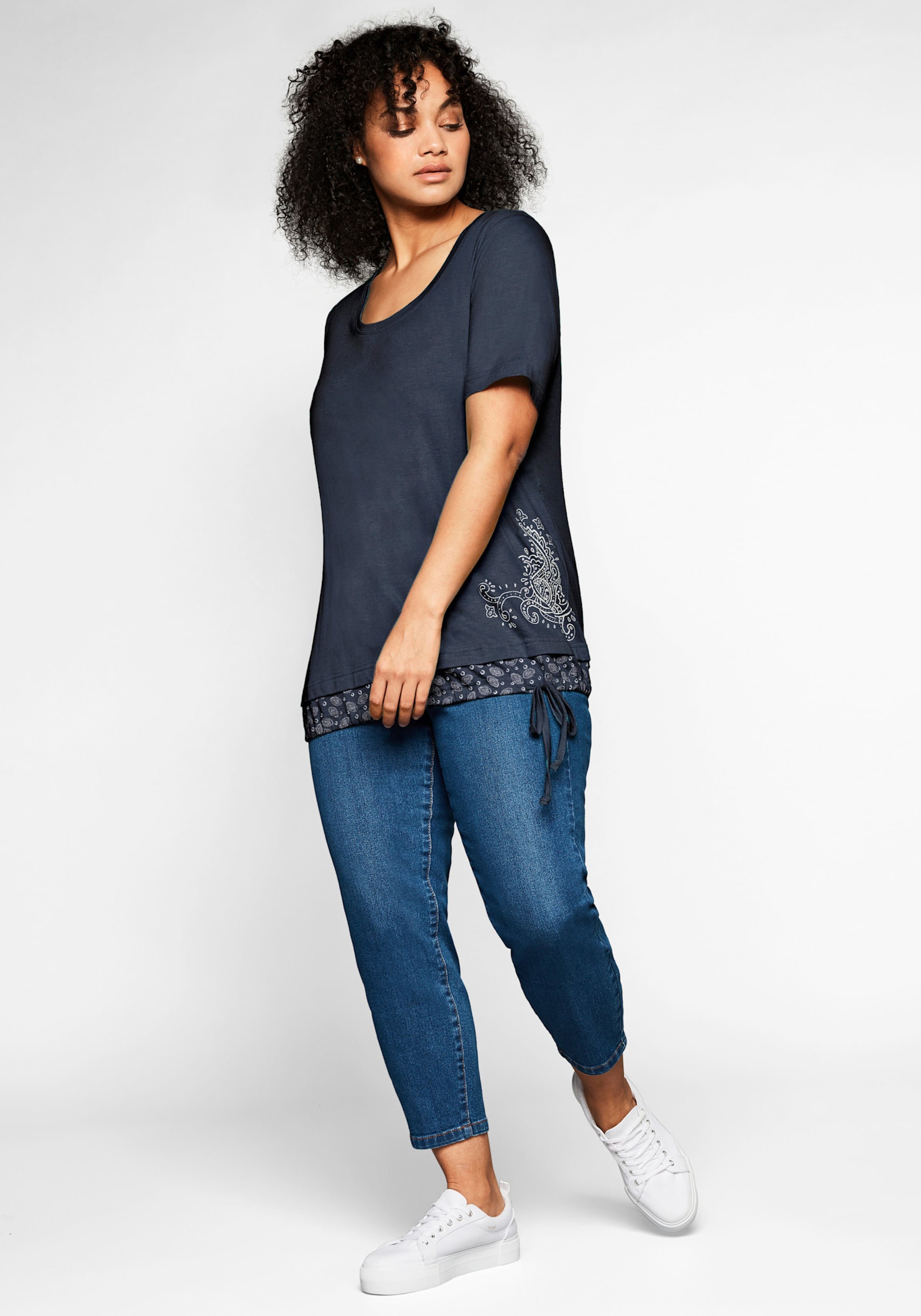 Sheego Kurzarmshirt in 2-in-1-Optik