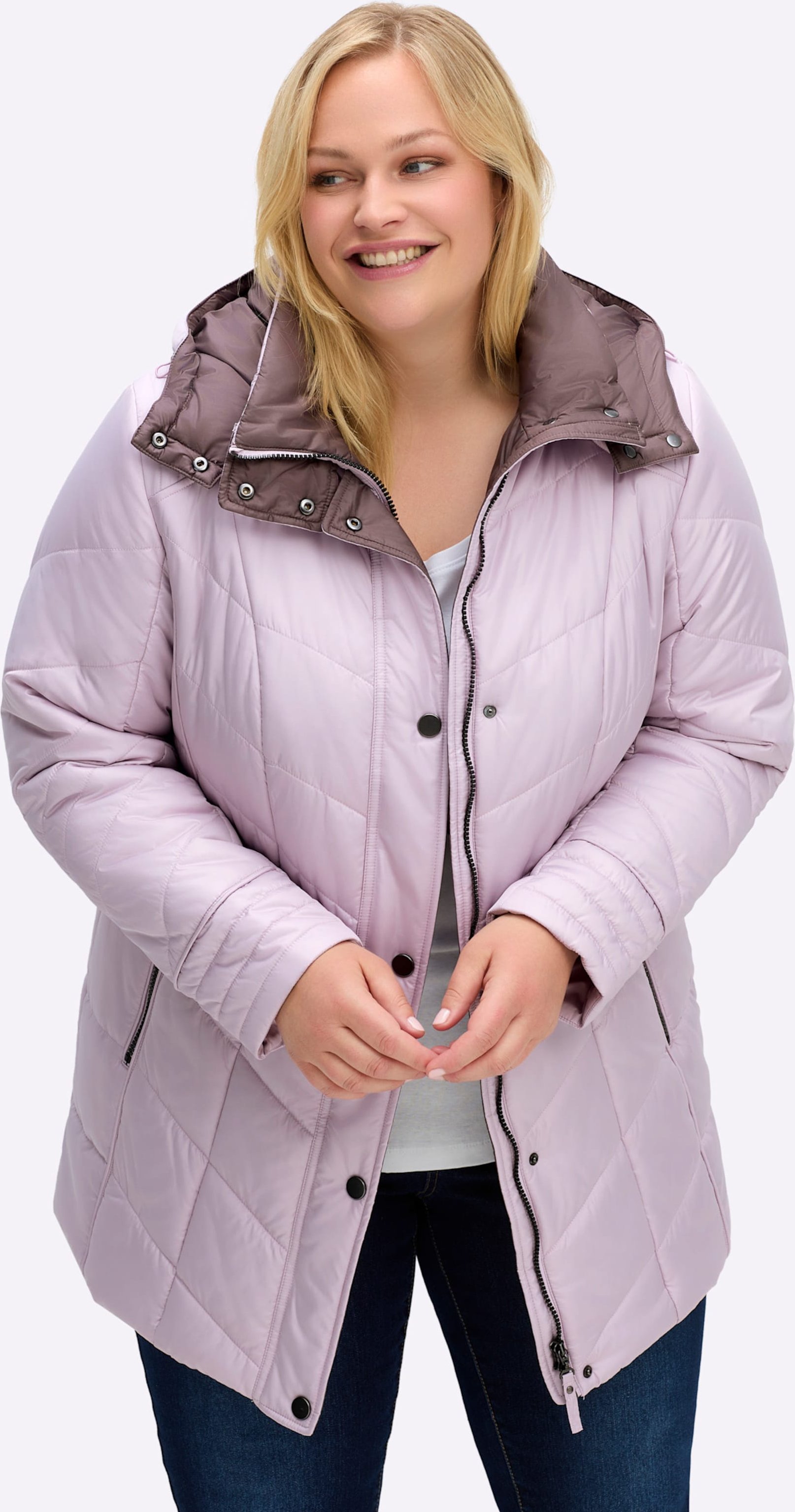 Sheego Steppjacke in Microfaser-Qualität, pflegeleicht