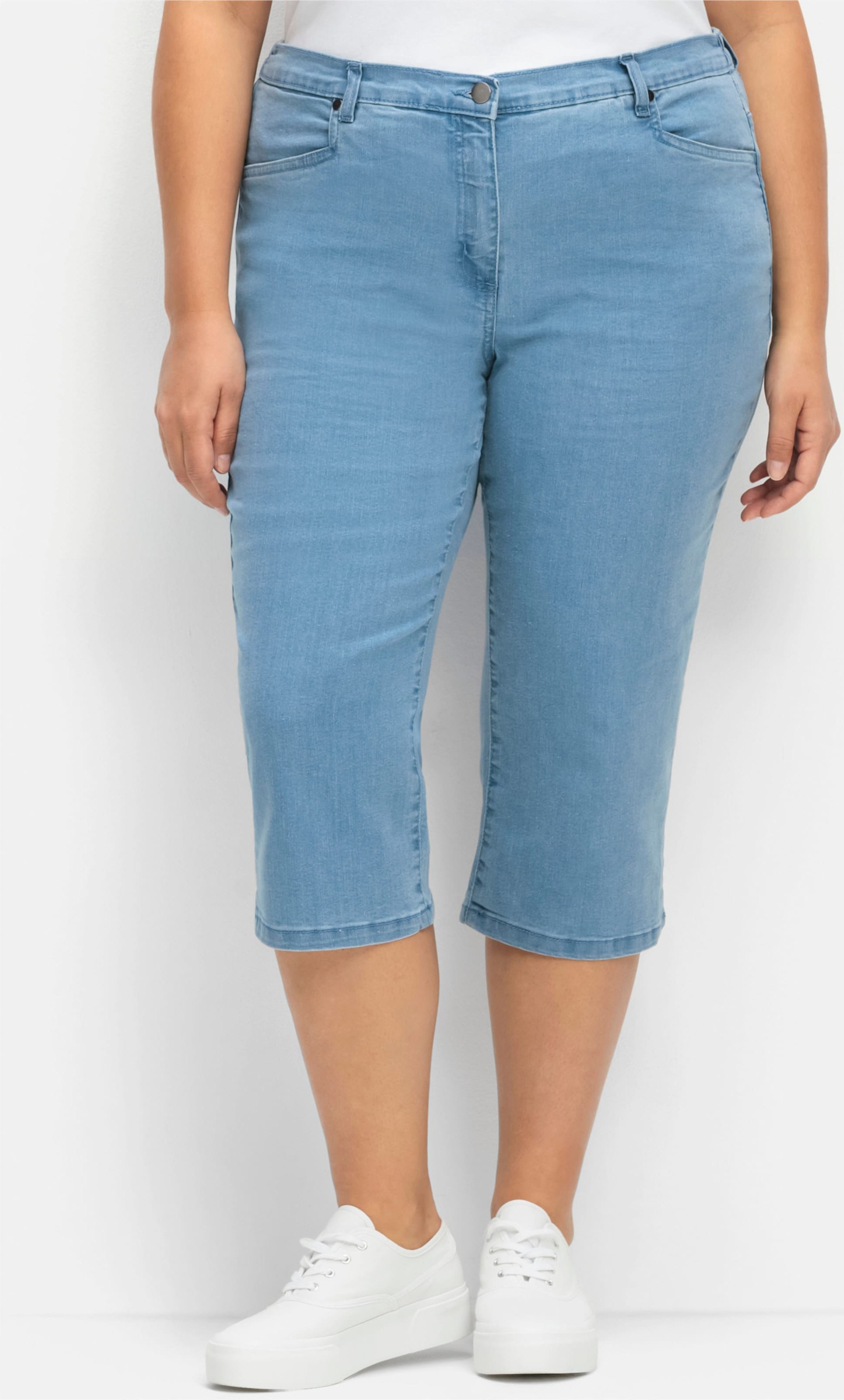 Sheego Caprijeans mit glitzerndem Katzenmotiv