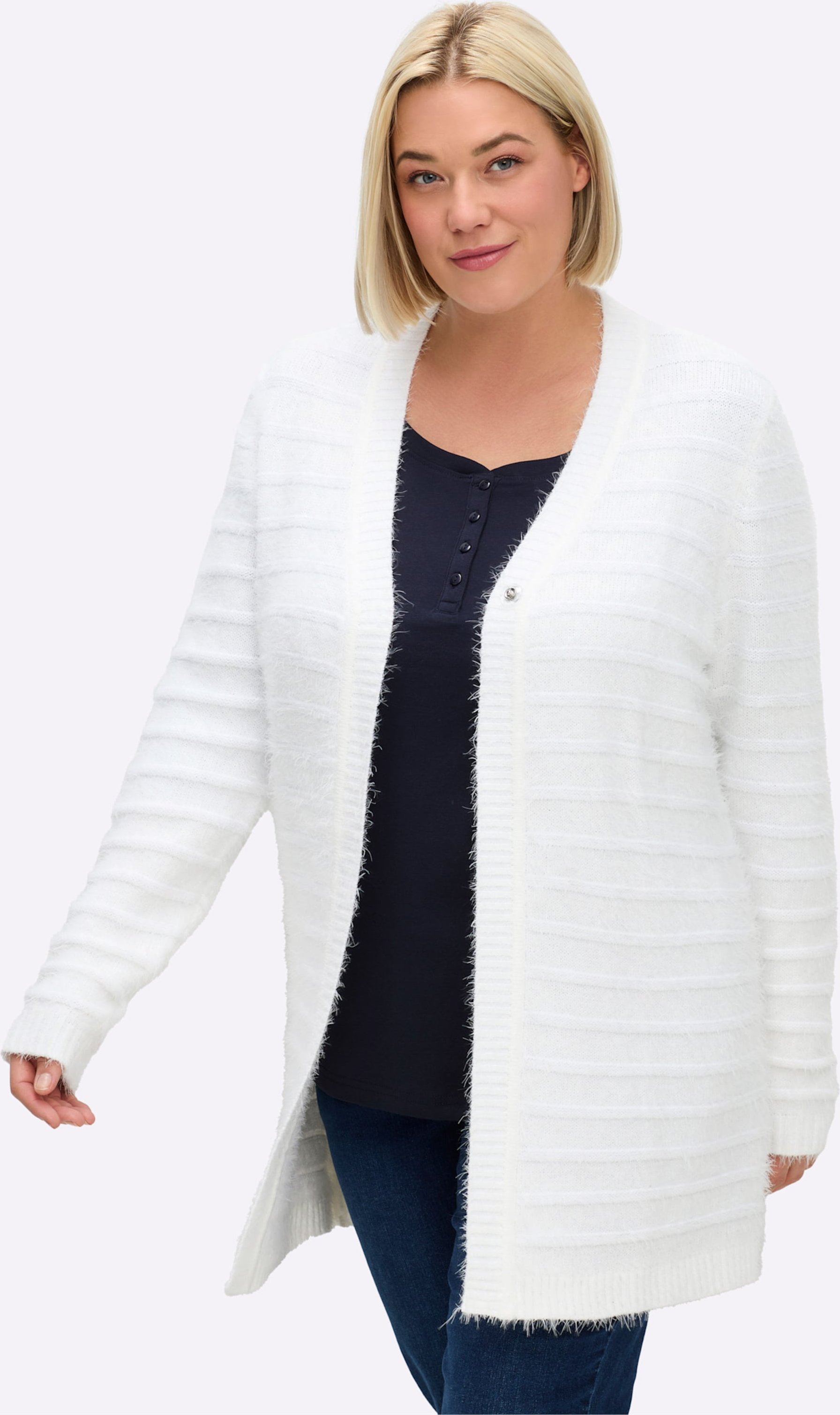 Sheego Strickjacke in langer Form mit Druckknopf