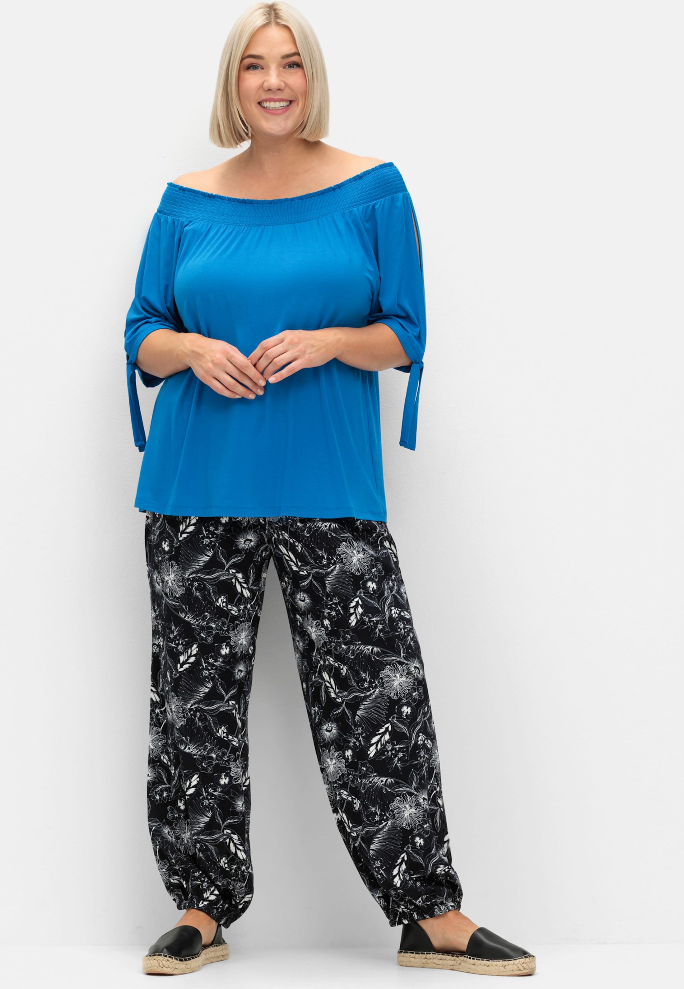 Sheego Schlupfhose mit Blätter-Print