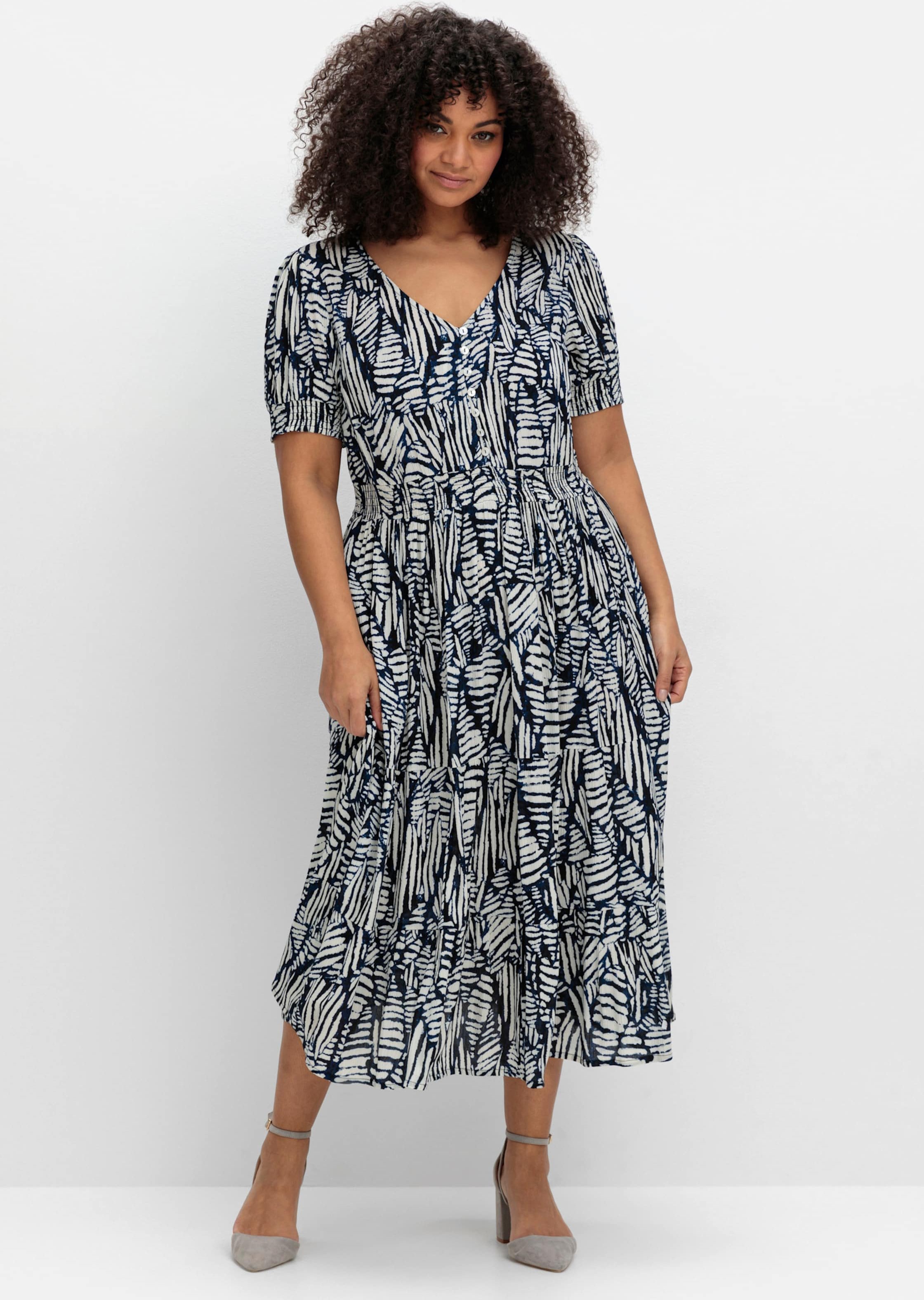 Sheego Maxikleid mit Grafikprint und Volantsaum