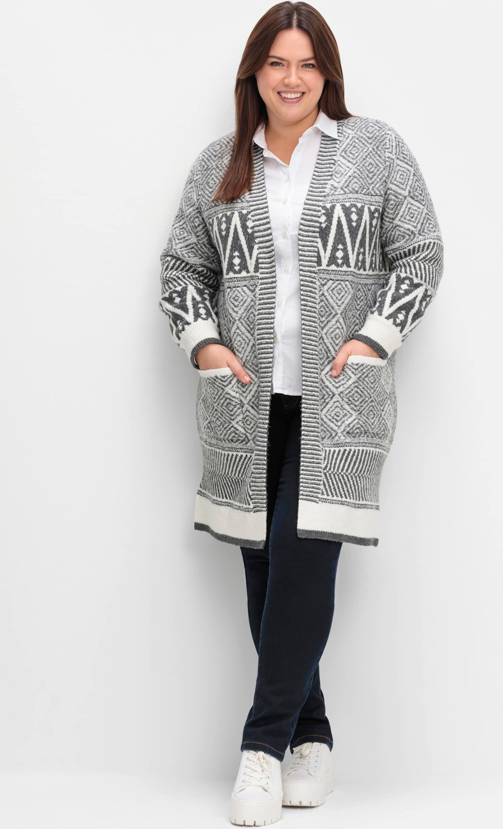 Sheego Longstrickjacke in verschlussloser Form