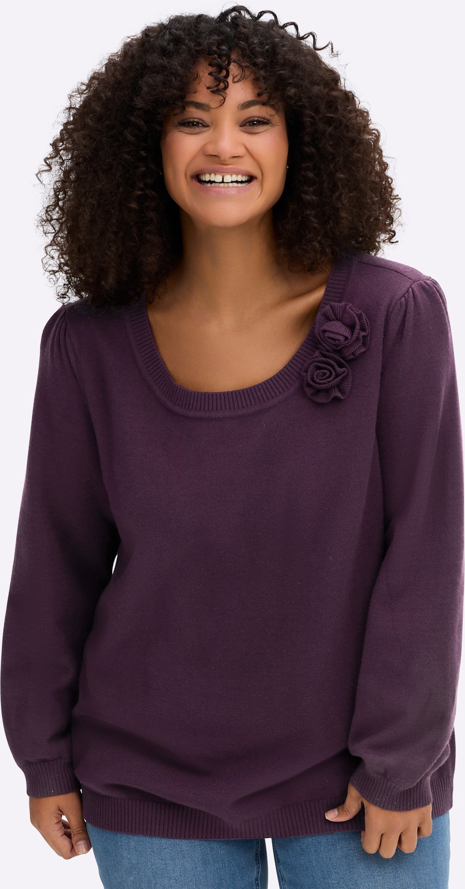 Sheego Pullover mit Blüten-Applikation