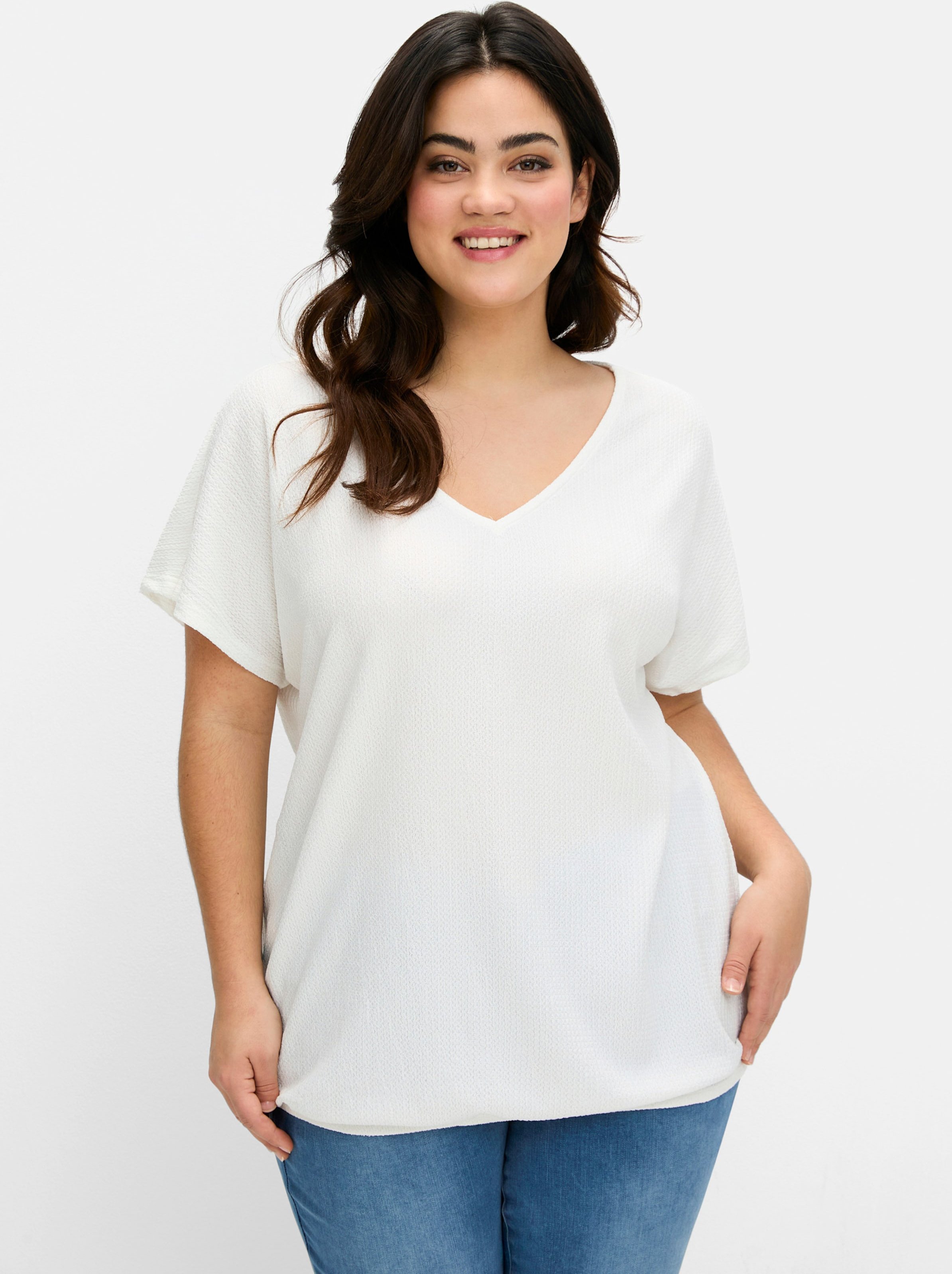 Sheego V-Shirt aus Struktur-Jersey, mit Gummizugsaum