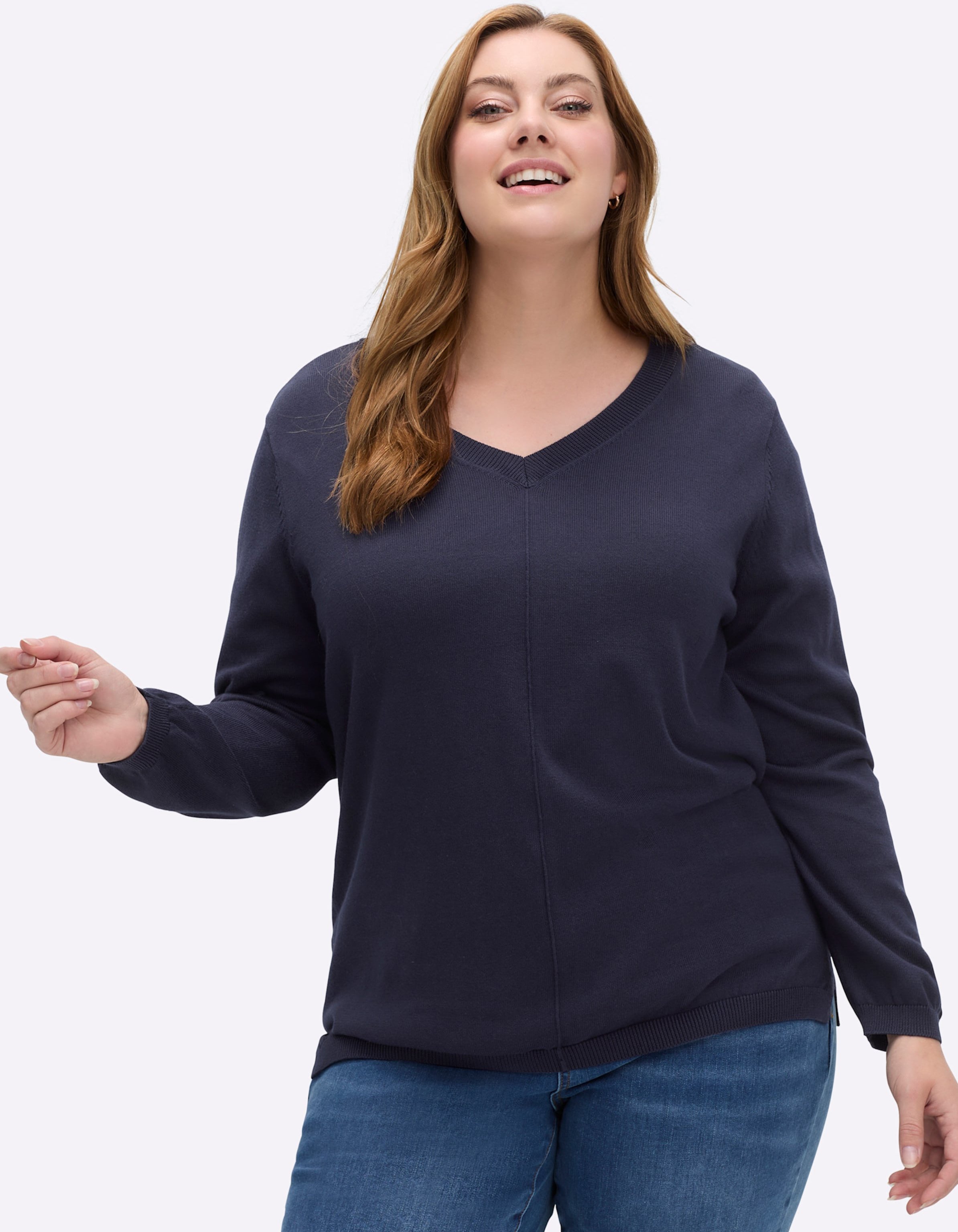 Sheego V-Ausschnitt-Pullover mit Biesen vorne