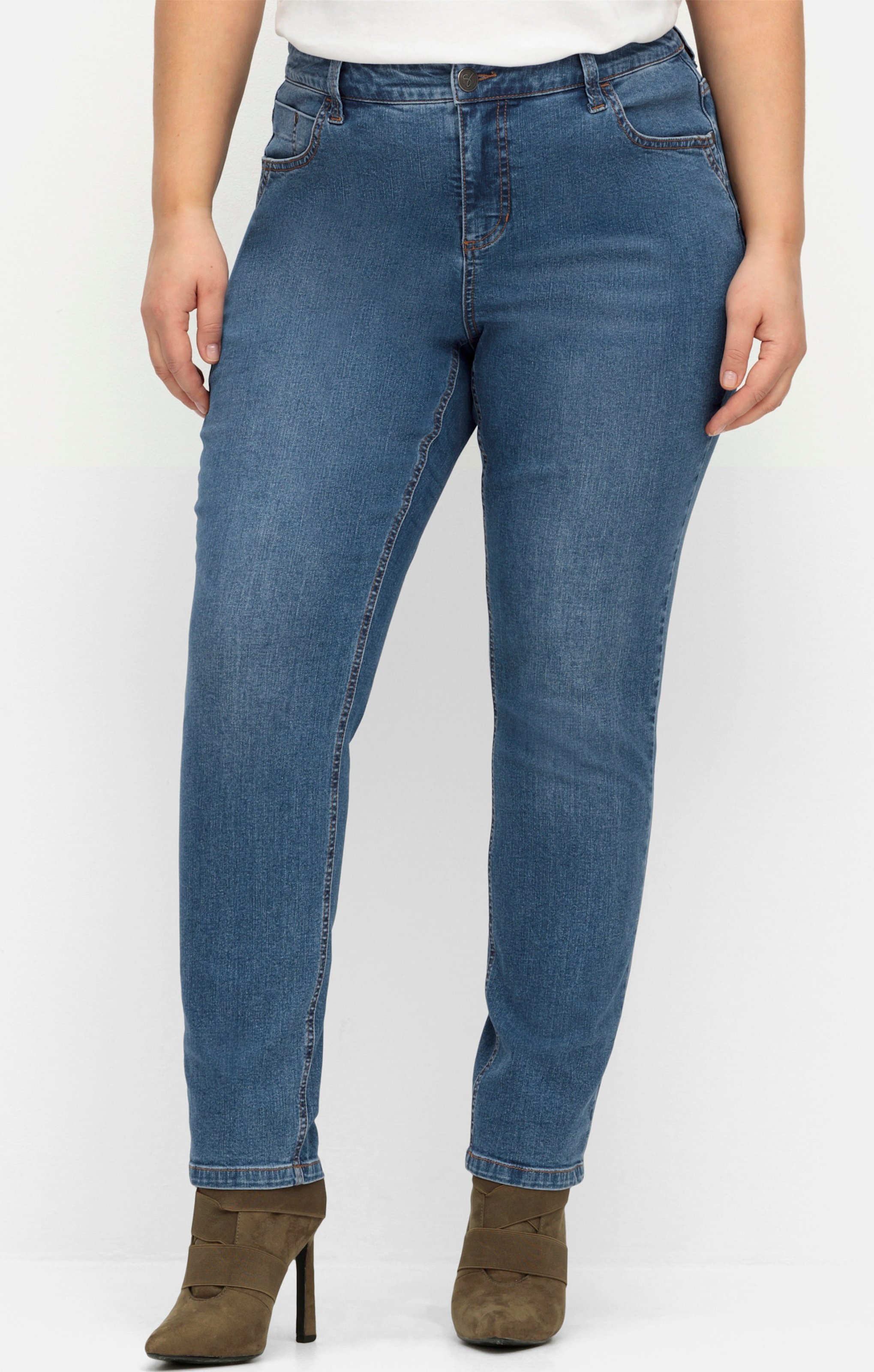 Sheego Jeans schmal, mit extra-weitem Oberschenkel