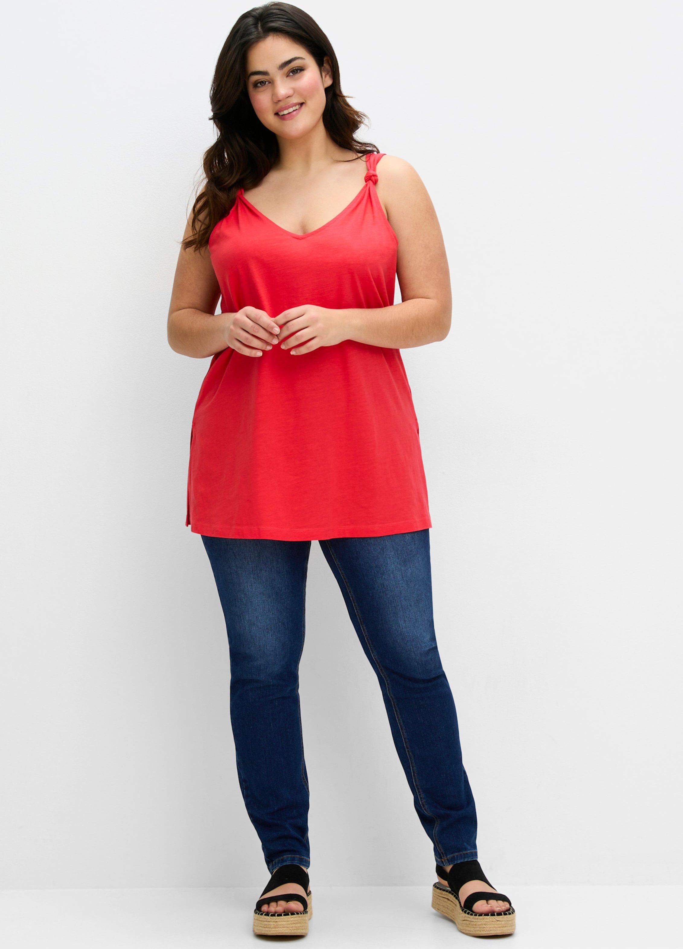 Sheego Longtop mit Knotendetail am Träger