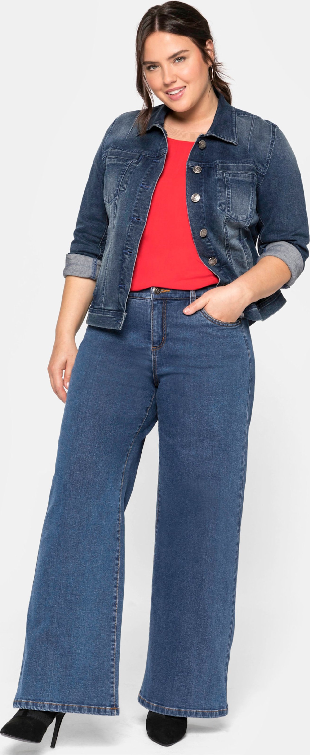 Sheego Jeansjacke in leicht taillierter Form