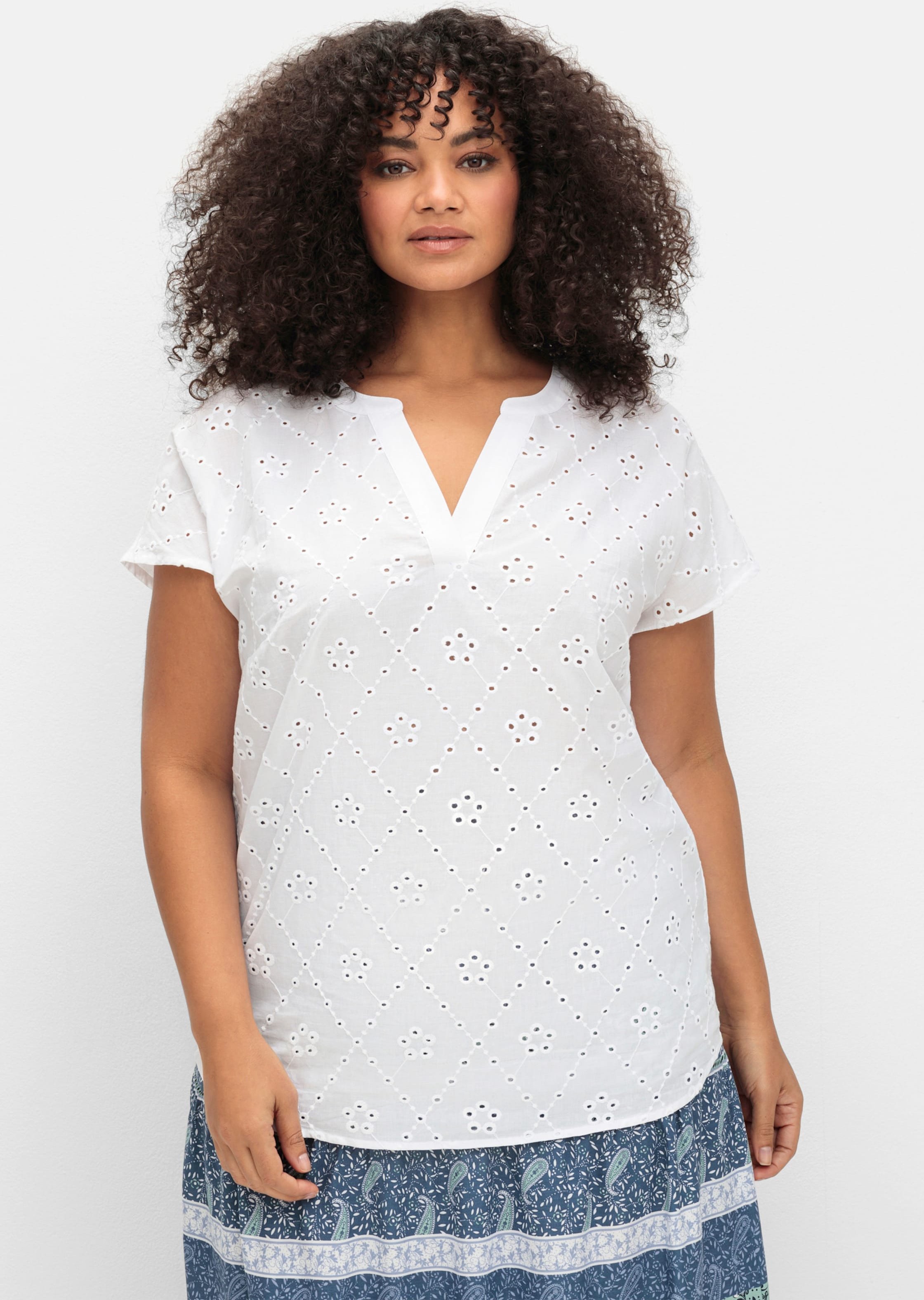 Sheego Schlupfbluse mit Lochstickerei