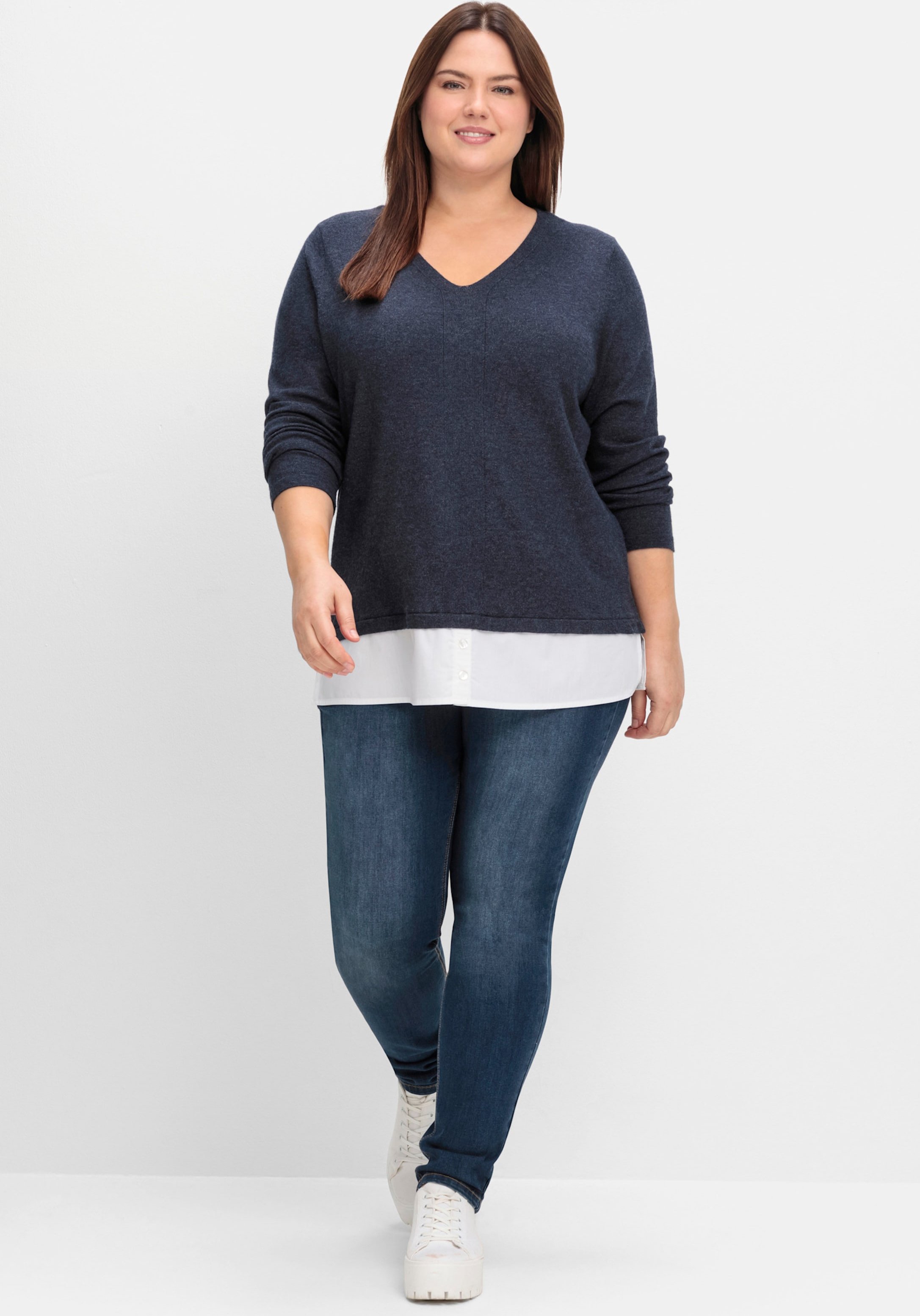 Sheego Feinstrickpullover mit Blusen-Einsatz am Saum