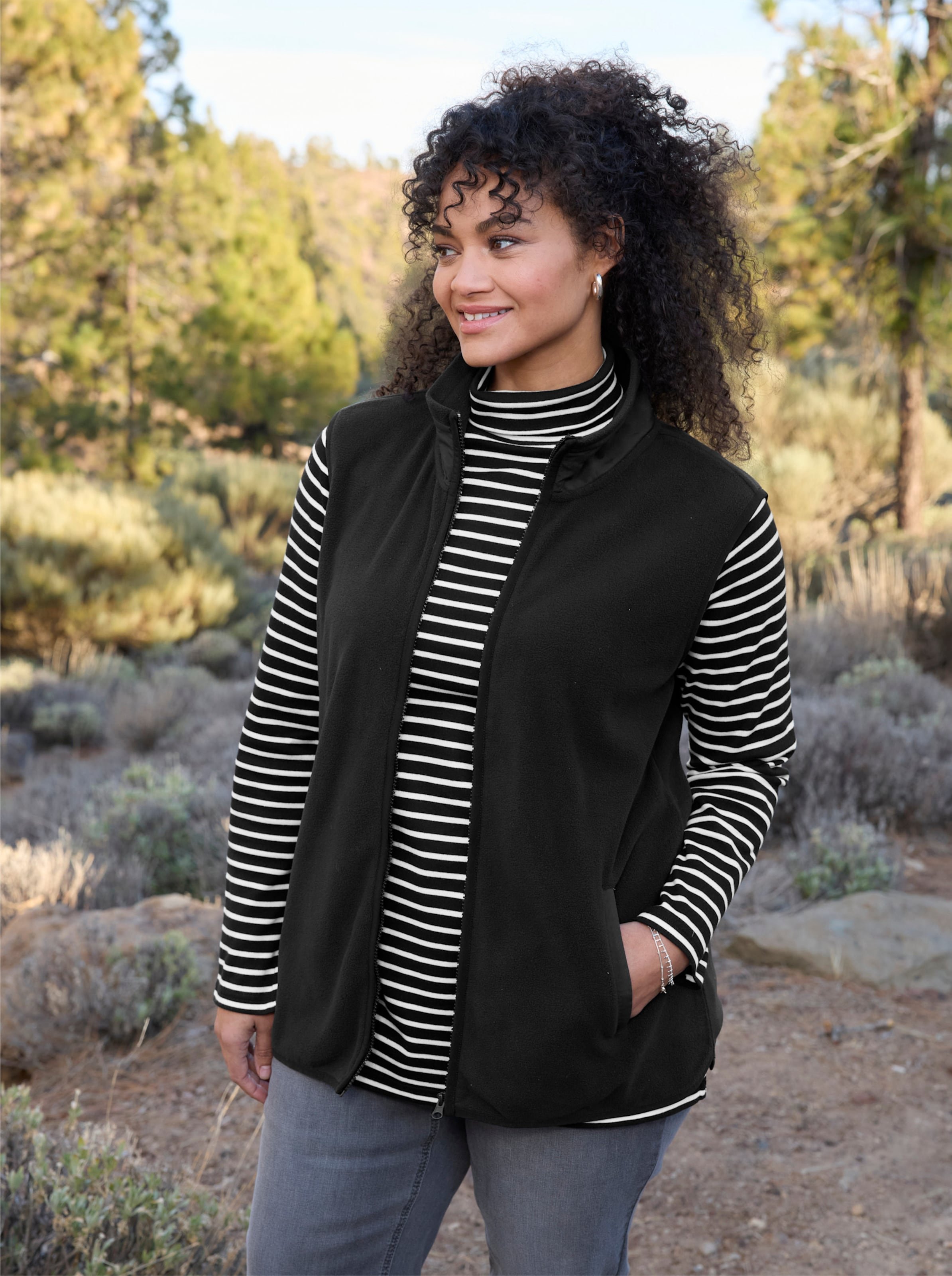 Sheego Fleeceweste mit weiten Armlöchern