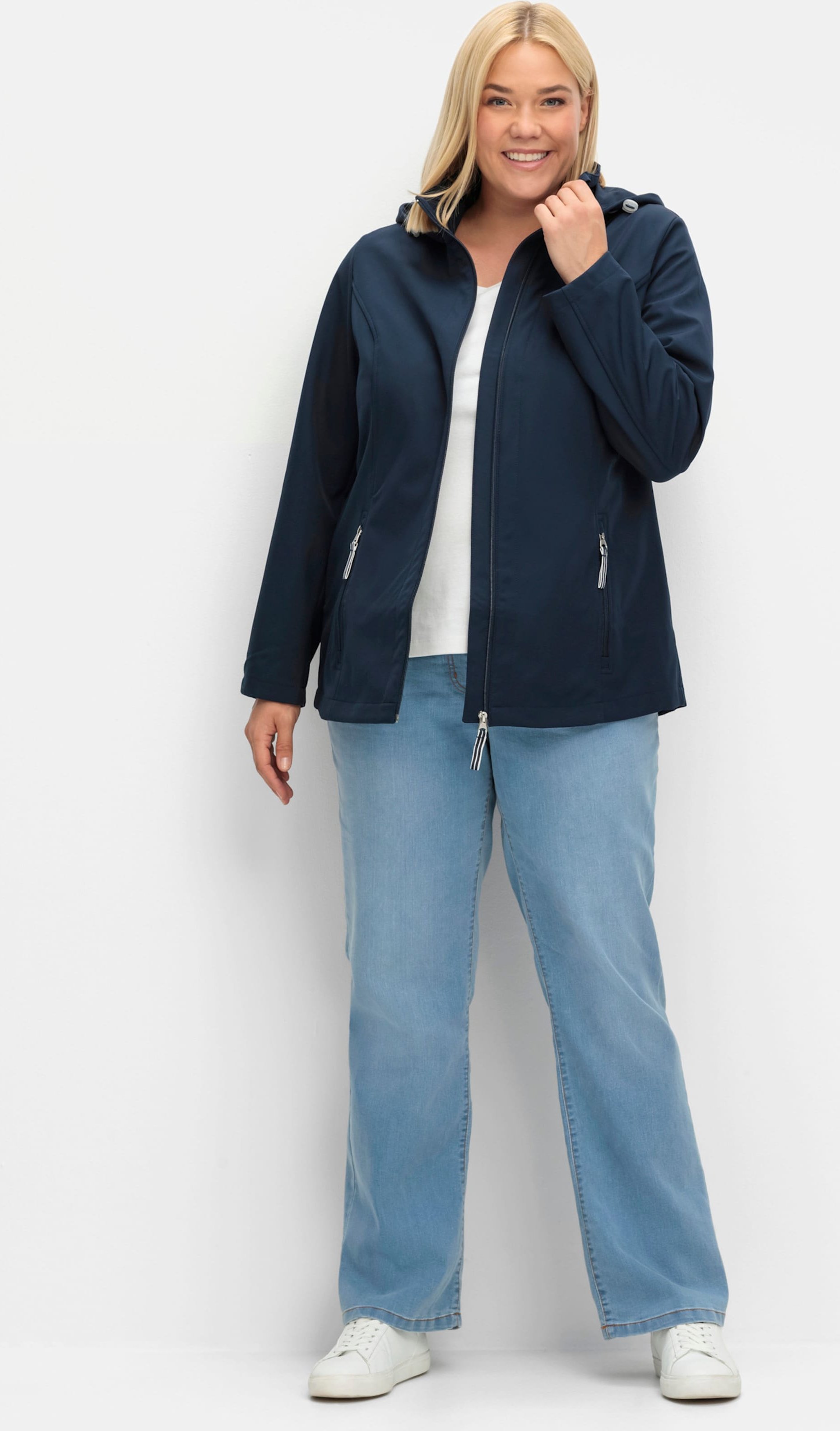 Sheego Softshelljacke winddicht, atmungsaktiv