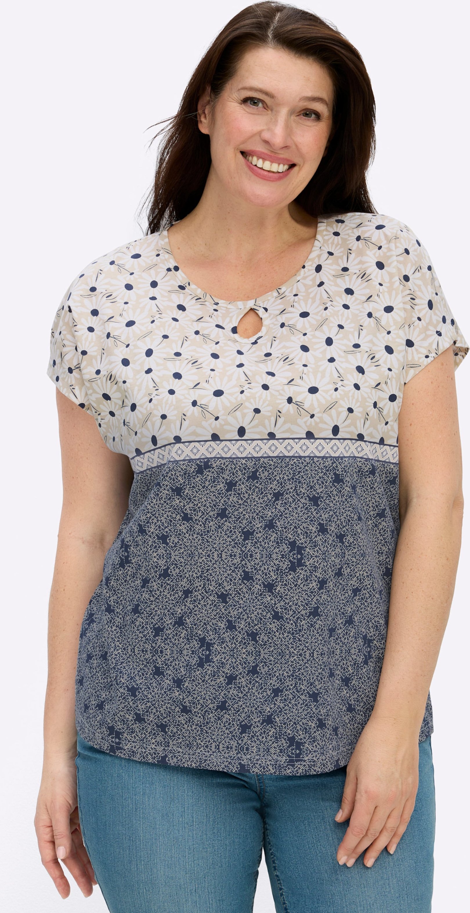 Sheego Kurzarmshirt mit Tropfen-Ausschnitt