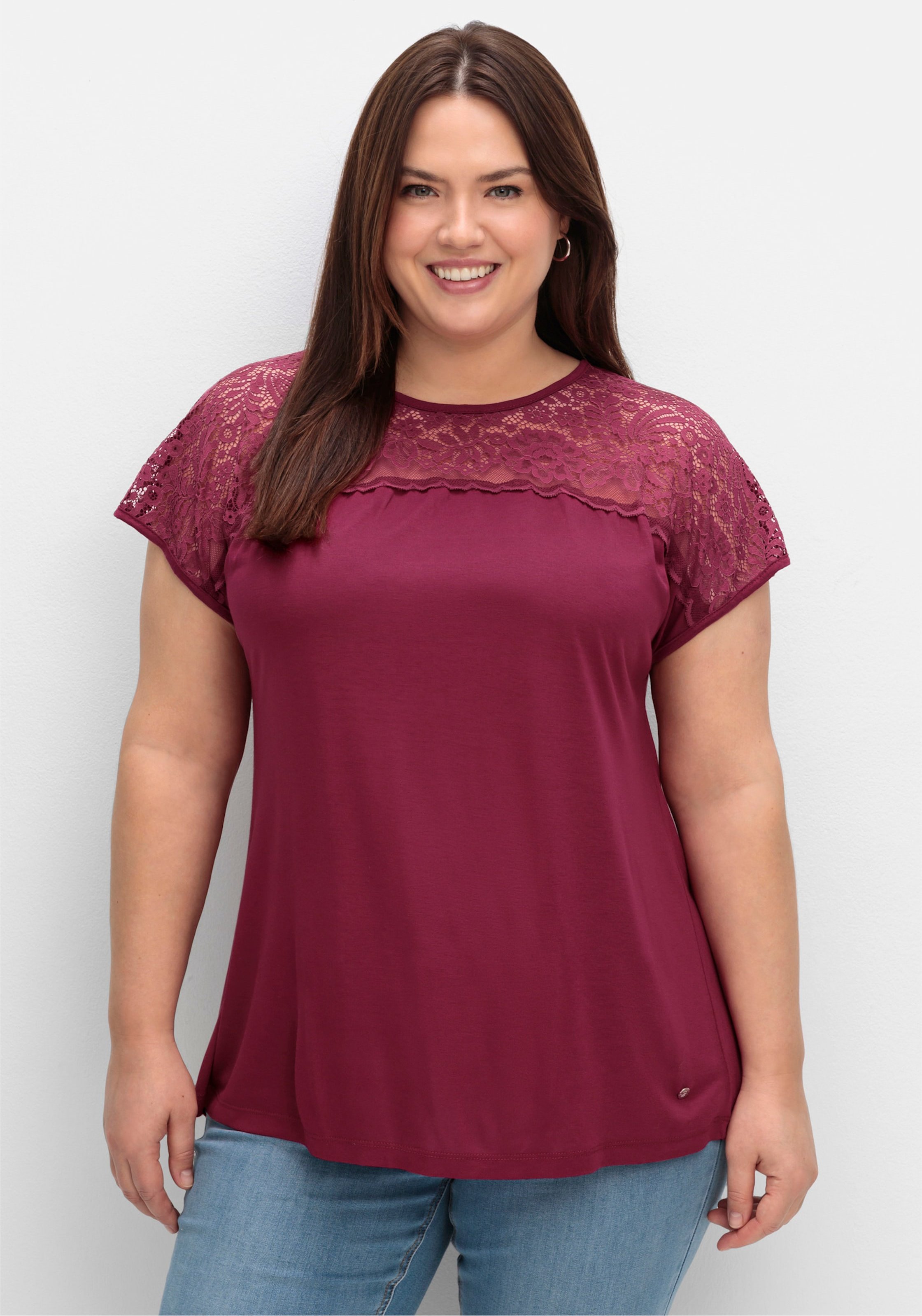 Sheego Spitzenshirt in A-Linie