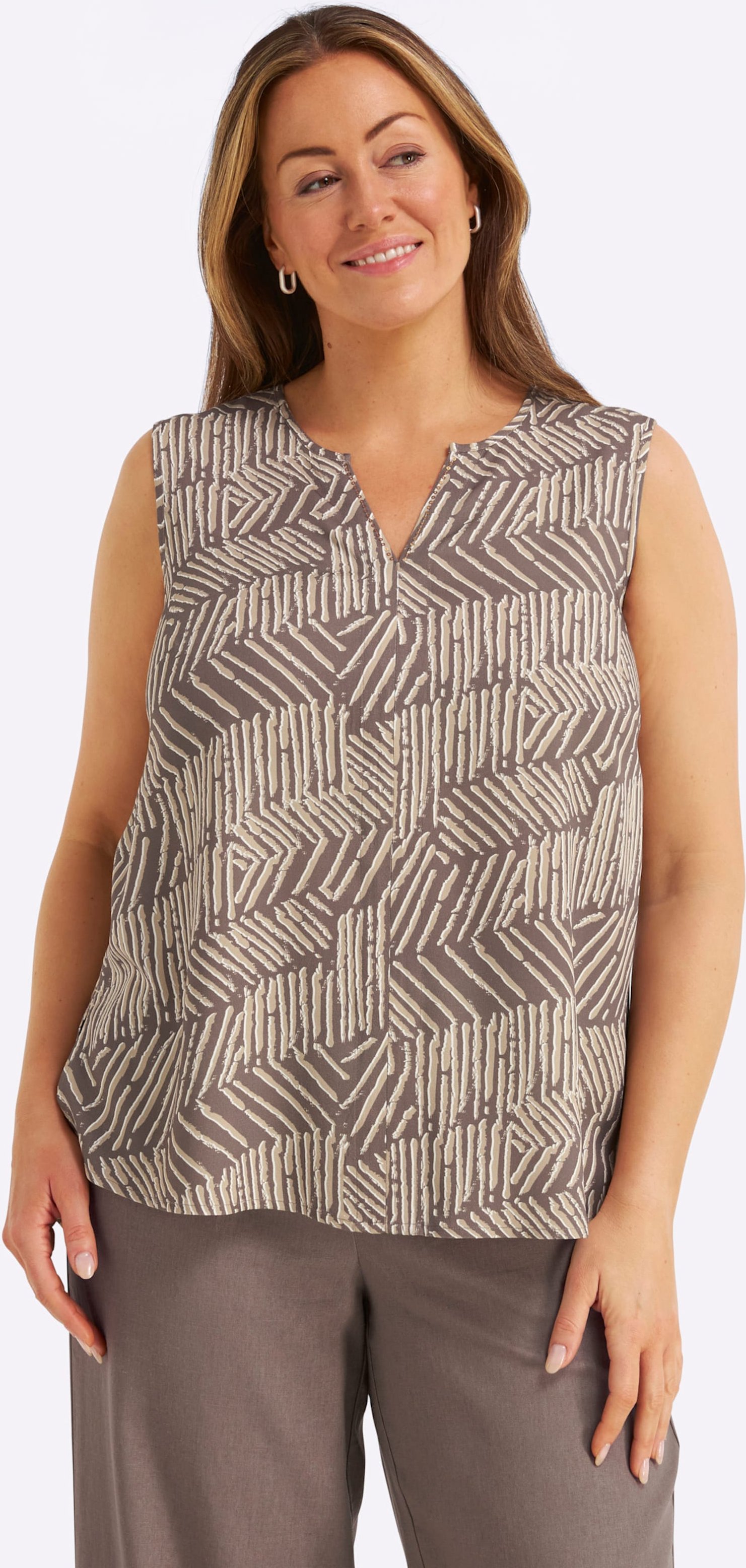 Sheego Blusentop mit verlängerter Rückenpartie