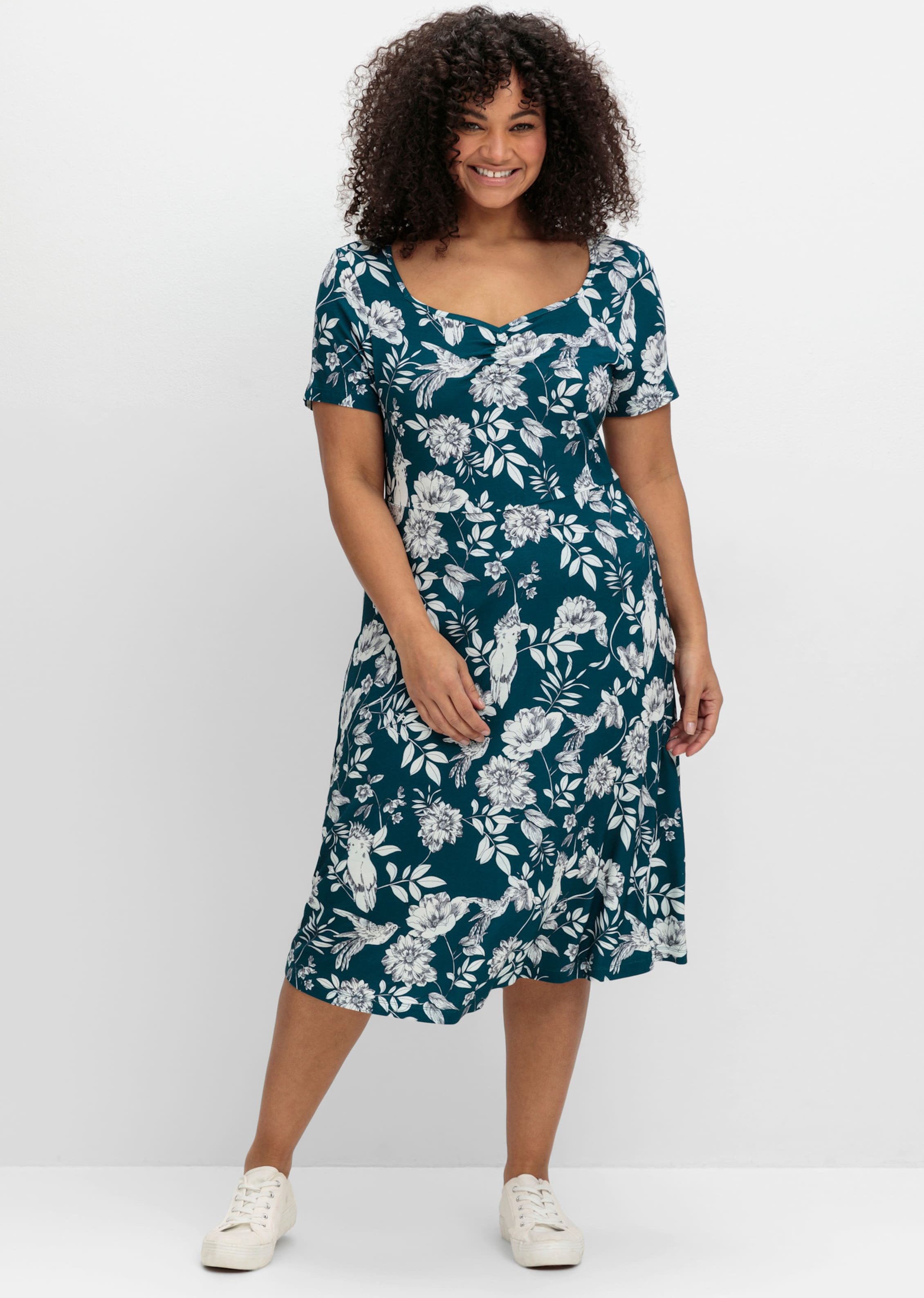 Sheego Jerseykleid mit Blumendruck und Herzausschnitt