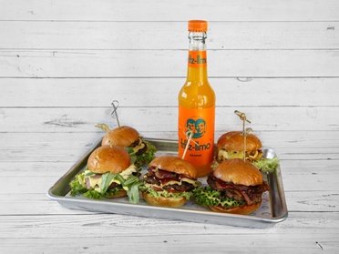 Burger-Genuss für 2: Je 2 Dream Burger + Beilage nach Wahl (exkl. 10 Wings)