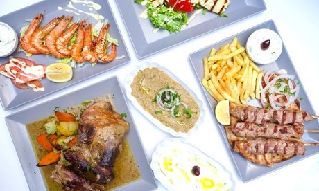 Für 4 Personen: Candle-Light-Dinner mit 3-Gänge-Menü inkl. Ouzo & Sektempfang