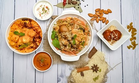 Für 1 Person: Indische Spezialität & Nachspeise nach Wahl