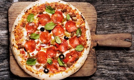 Für 4 Personen: Italienisches 3-Gänge-Menü mit Pizza Pasta Risotto oder Lasagne nach Wahl