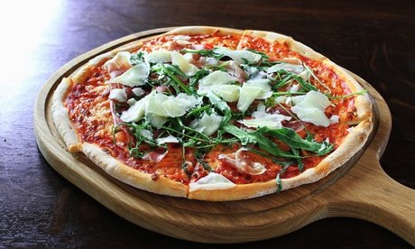 Für 2 Personen: Italienisches 3-Gänge-Menü mit Pizza nach Wahl inkl. Vor- und Nachspeise