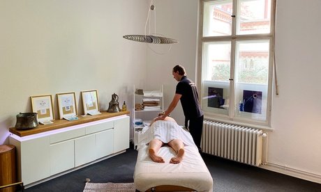 Early-Bird: 60 Min. Ganzkörpermassage im finnischen Stil für 1 Person