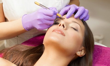 Microblading für beide Augenbrauen inkl. Nachbehandlung innerhalb von einem Monat