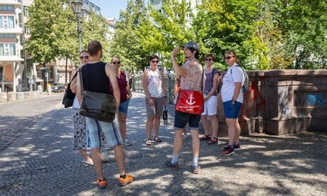 Für 2 Personen: Stadtführung „Mauer Tour – Schicksale Liebesgeschichten und Helden“