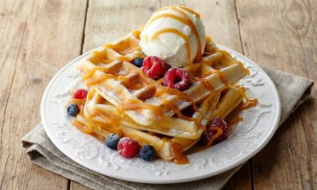 Waffelbuffet am Sonntag bei Bauer Südfeld für 2 Personen