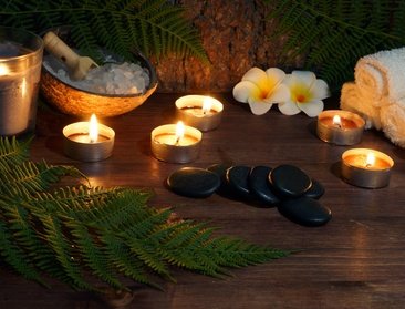 2-stündige Intensiv Aroma-Massage; gültig von Montag bis Sonntag