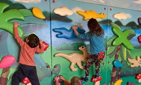 Tagesticket für 2 Erwachsene und 2 Kinder bis 13 Jahre Di - Fr