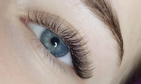 Wimpernverlängerung (Neuauflage) in der 4-5D-Technik für 1 Person