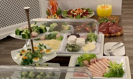 Wochenende Sa oder So für 2 Personen: Frühstücks-Buffet für Genießer inkl. einem Glas Sekt