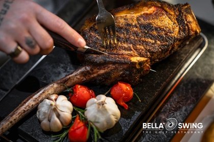 1 2 Kilo Tomahawk-Steak auf dem Lava-Stein mit Beilage und Sekt für 2 Personen (einlösbar ab dem 01.11.2025)