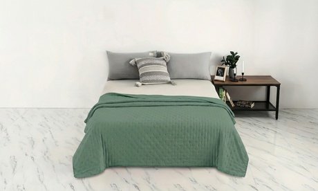 Gesteppte Tagesdecke für Doppelbett: Hellblau