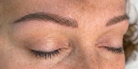 Inkl. Touch-up: Microblading-Sitzung für 1 Person
