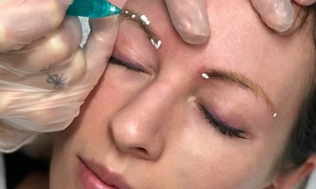 1x Behandlung zur Korrektur von Permanent Make-Up an einer Zone nach Wahl