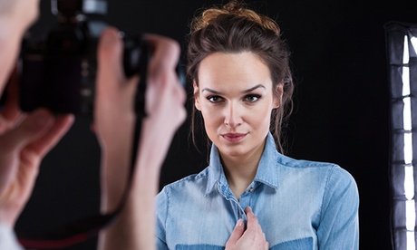 2 Std. Fotoshooting für 1 Person mit 1 Bildabzug im Format 20 cm x 30 cm