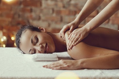 70 Min. klassische Ganzkörpermassage für 1 Person (nur für Damen)