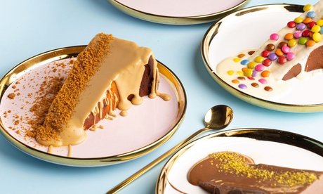 Für 2 Personen: 2 Stücke San Sebastian Cheesecake + 2 Getränke nach Wahl