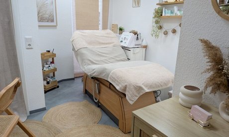 30 Min. Entspannende Kopfmassage: Dry Head Spa für 1 Person (Angebot gilt nur für Damen)