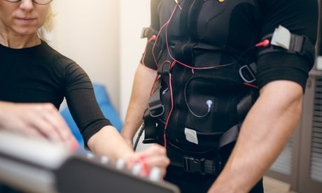 3x 20 Min. EMS-Training inkl. Komfort-Service mit frischer EMS-Trainingsbekleidung Handtuch & Socken zu jedem Training