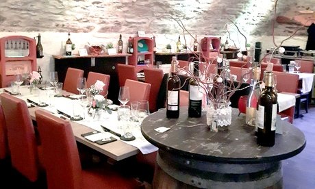 Für 2 Personen: 1 5 Std. Wein-Tasting inkl. Brot Aufstriche & Sensorik-Spiel