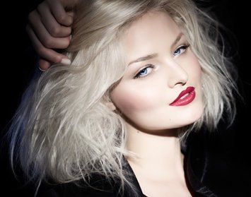 Waschen Schneiden Föhnen für 1 Person