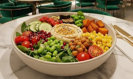 Für 2 Personen: Reichhaltige gesunde Bowl nach Wahl