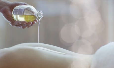 60 Min. Schokoladen-Öl-Massage inkl. 1 Glas Sekt oder Tee (einlösbar ab dem 08.01.2026)